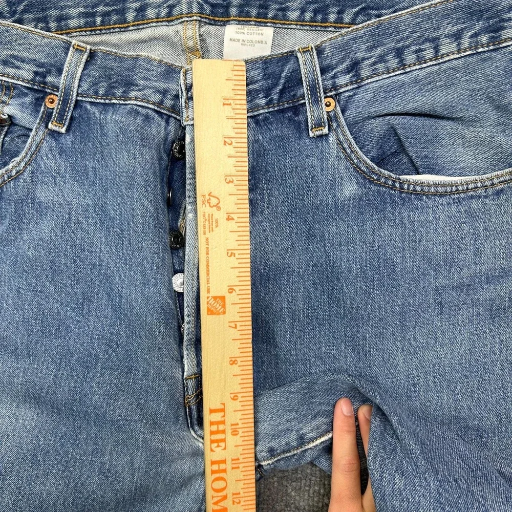 Levi's 501 Jeans Men's Blue Denim Straight Pockets Button‎ Fly Classic - 38X29